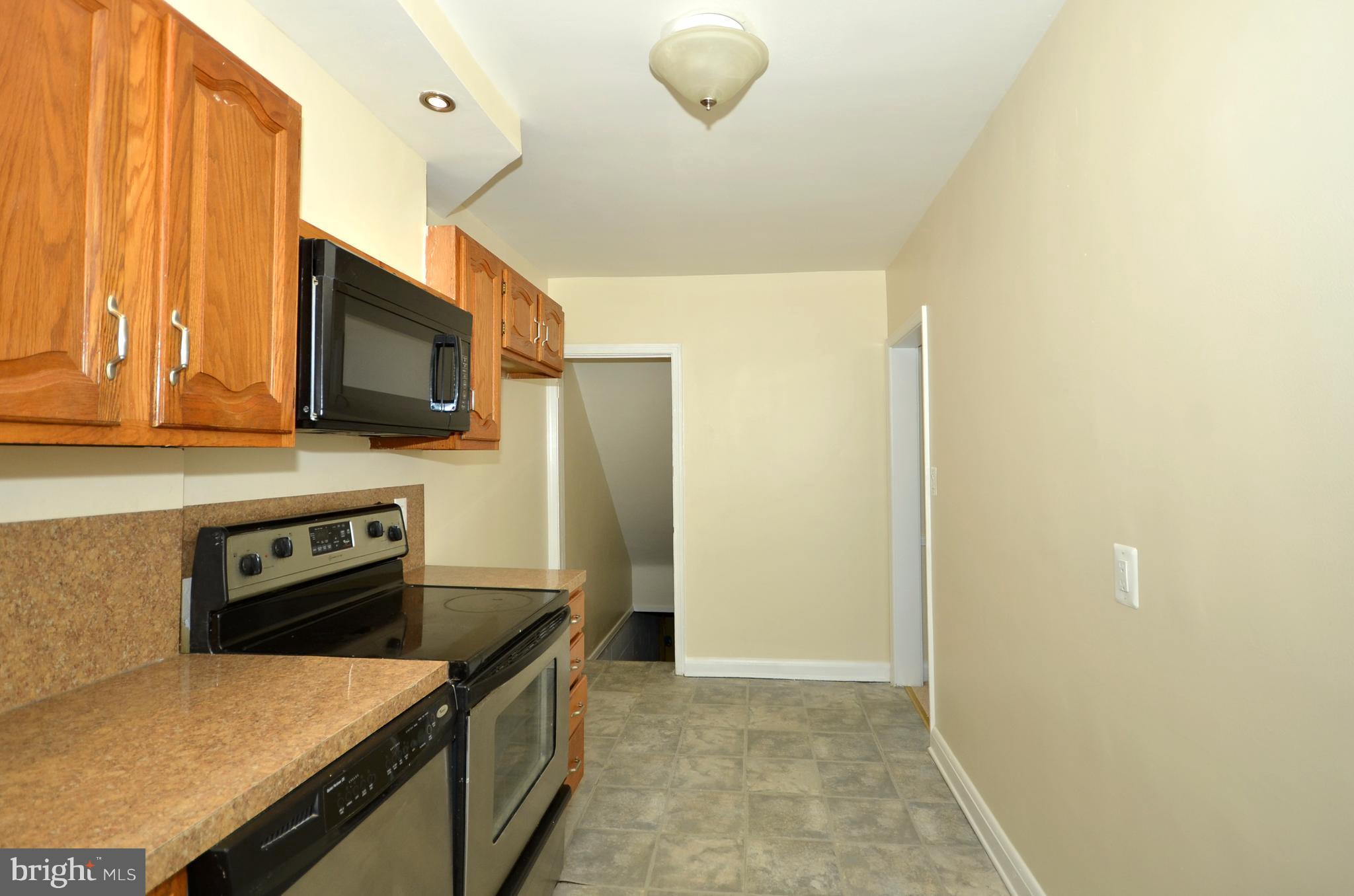 554 Welbrook Road Baltimore, MD 21221 - Photo 14 of 27 Kitchen