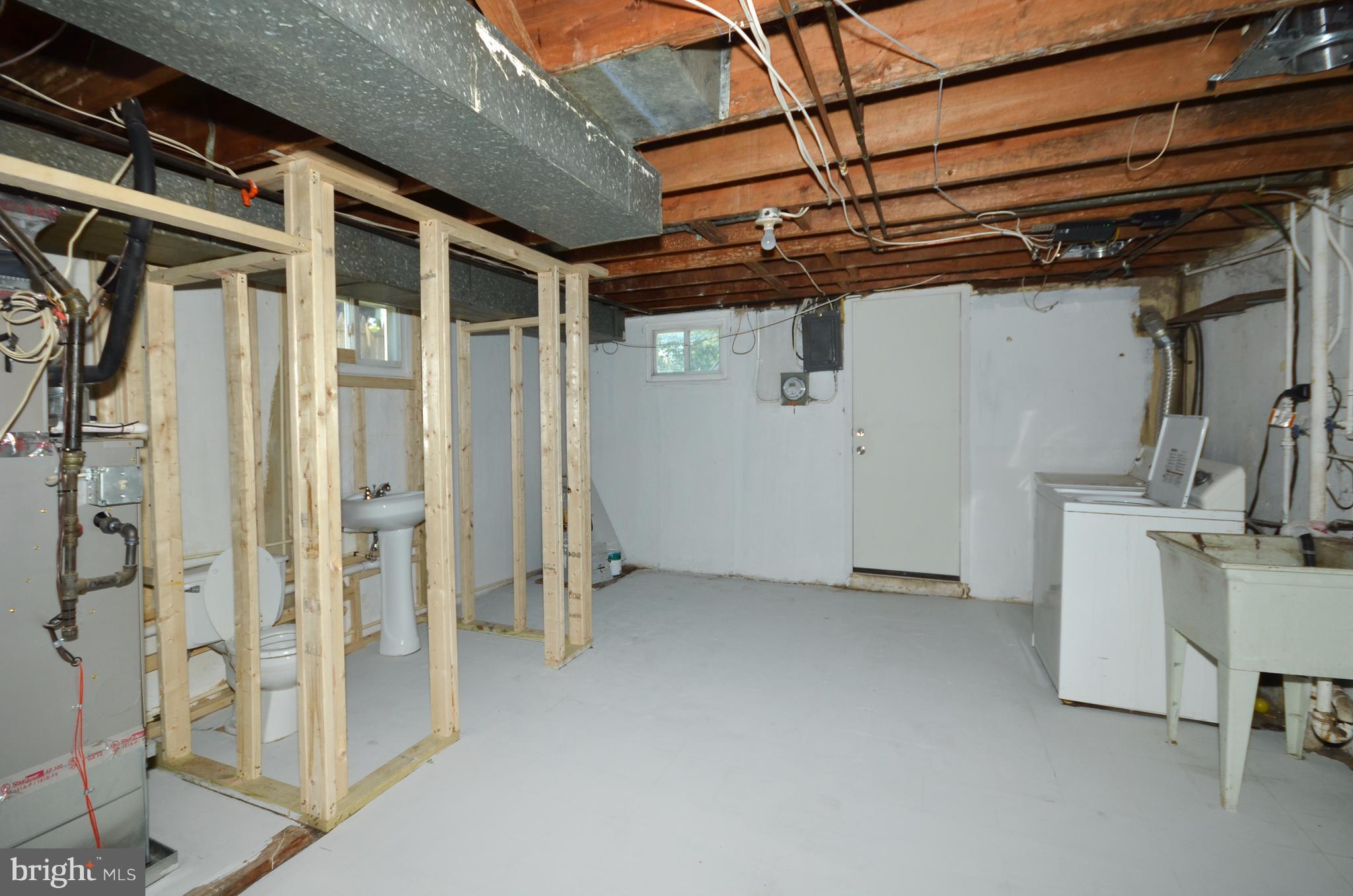 554 Welbrook Road Baltimore, MD 21221 - Photo 16 of 27 Basement
