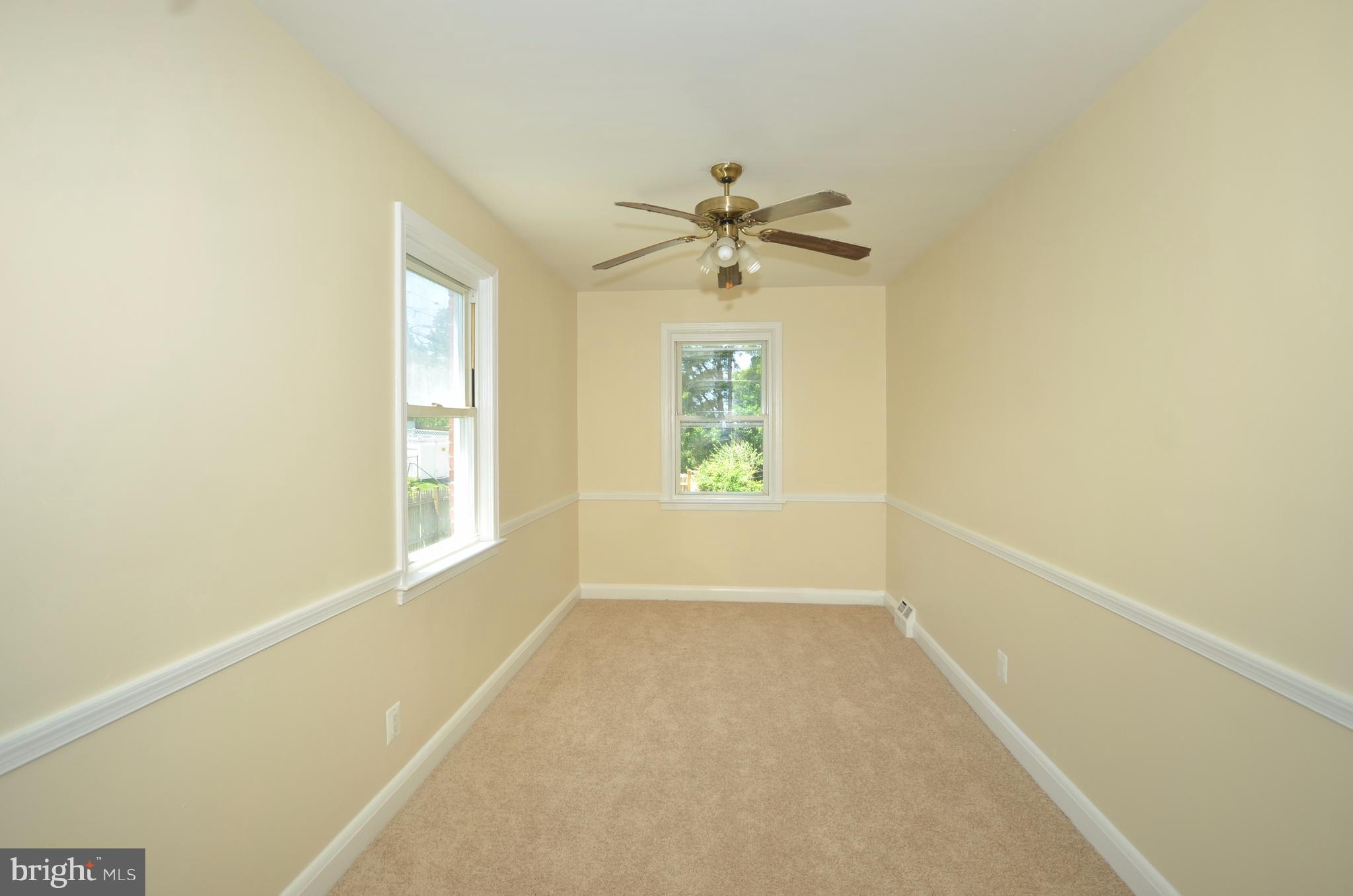 554 Welbrook Road Baltimore, MD 21221 - Photo 8 of 27 Dining Room