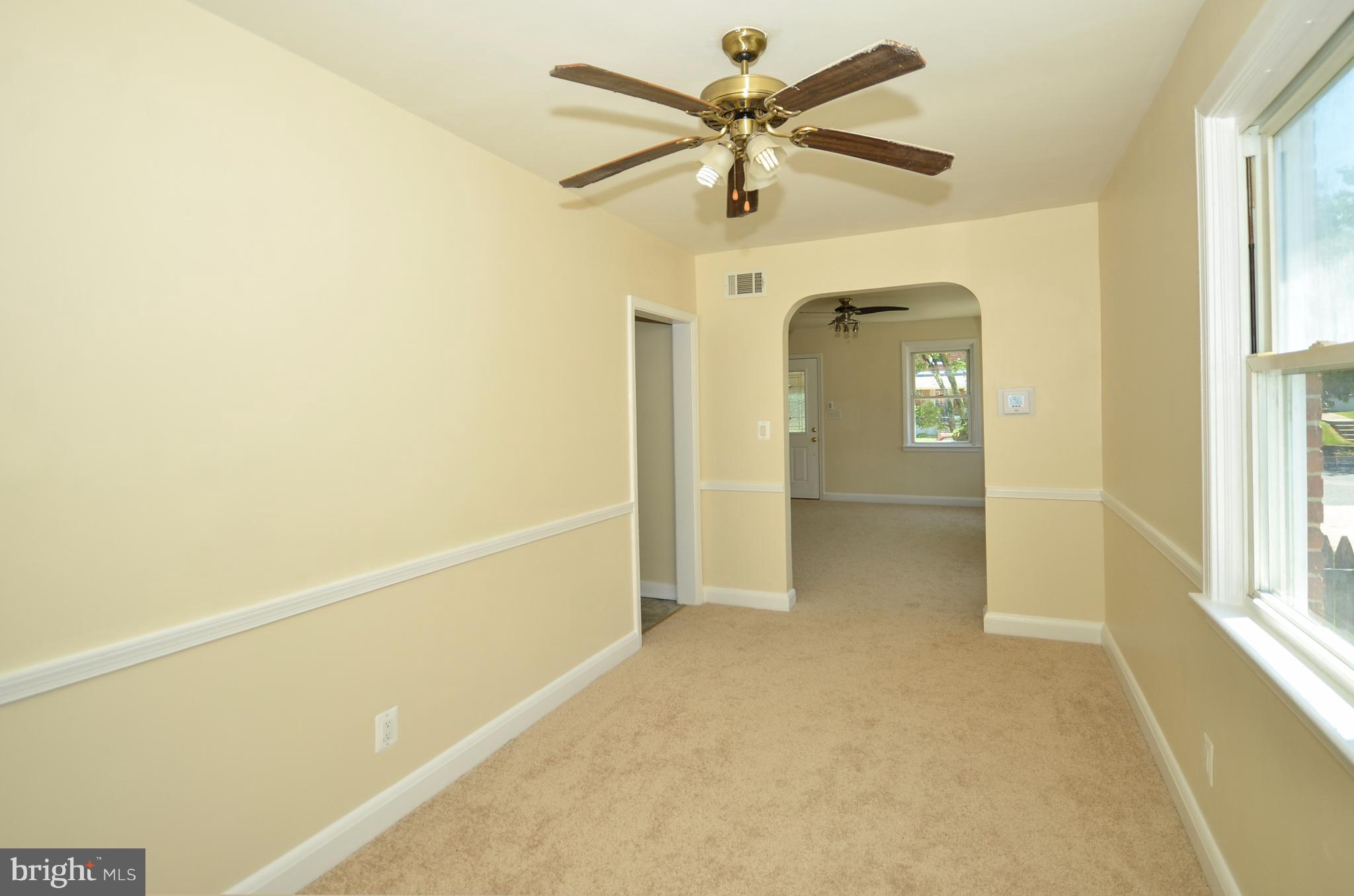 554 Welbrook Road Baltimore, MD 21221 - Photo 10 of 27 Dining Room