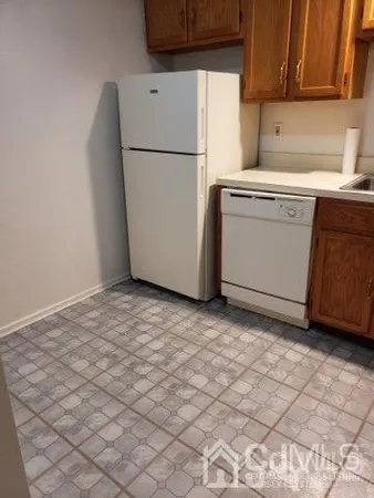 $2,100 | 10 Nicholas Court, Spotswood, NJ 08884