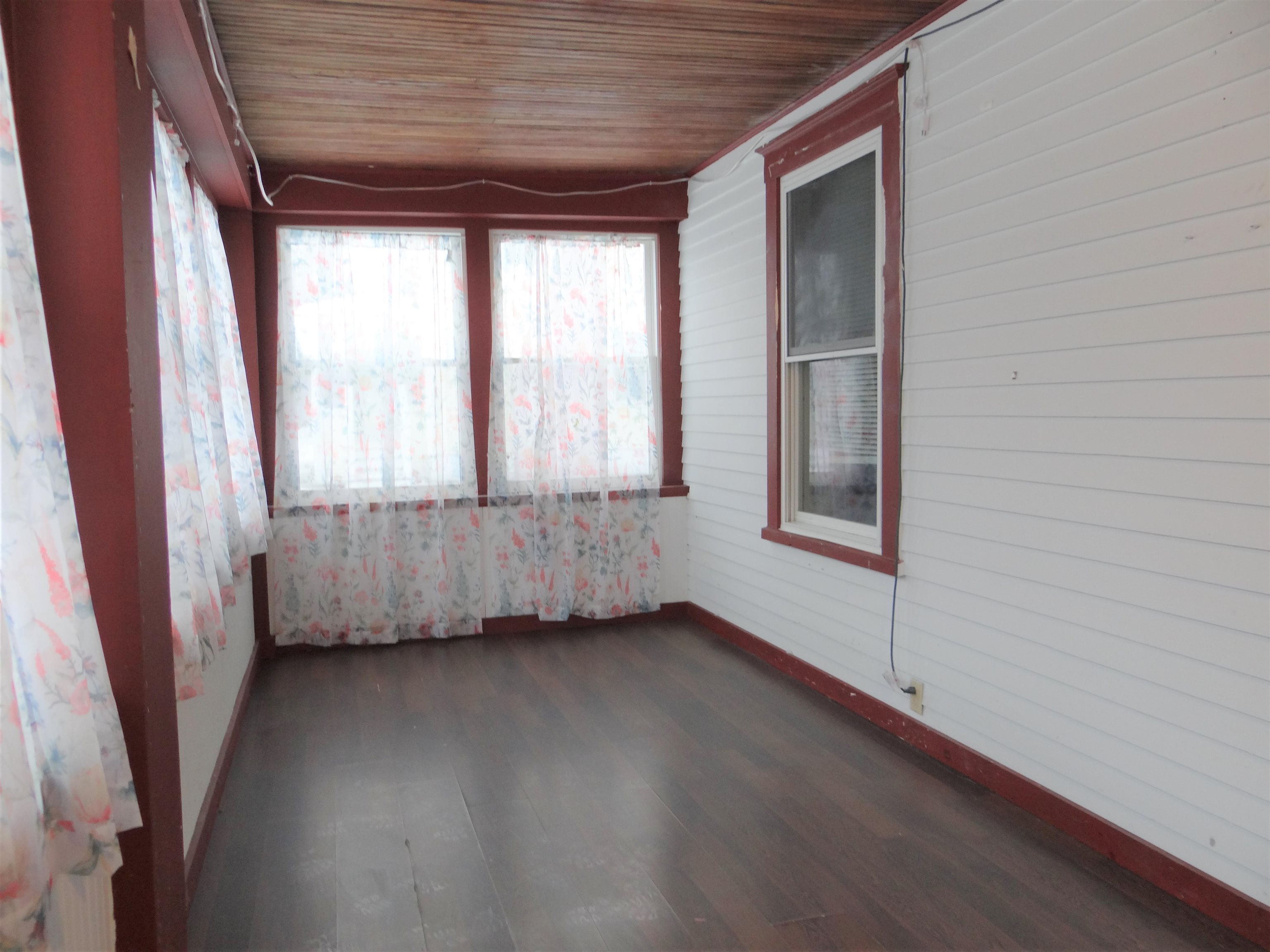 707 Maple Street Hartford, VT 05001 - Photo 4 of 26 Gallery Image 4