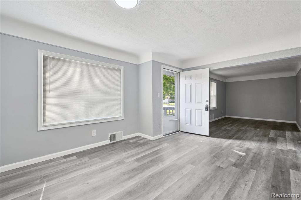 5932 Colorado Street Romulus, MI 48174 - Photo 5 of 23