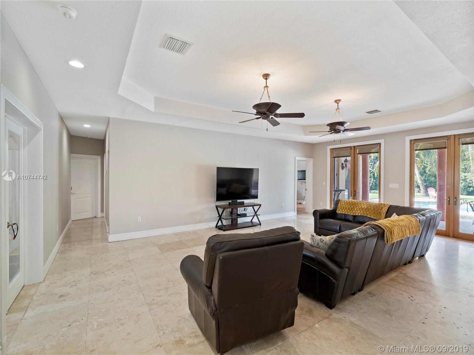 5051 Southwest 192nd Terrace Southwest Ranches, FL 33332 - Photo 20 of 48 Gallery Image 20