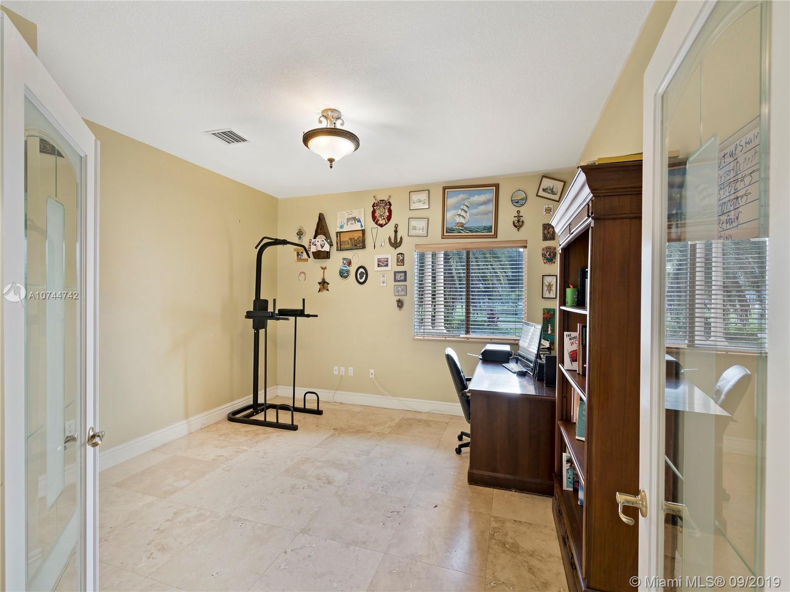 5051 Southwest 192nd Terrace Southwest Ranches, FL 33332 - Photo 21 of 48 Gallery Image 21