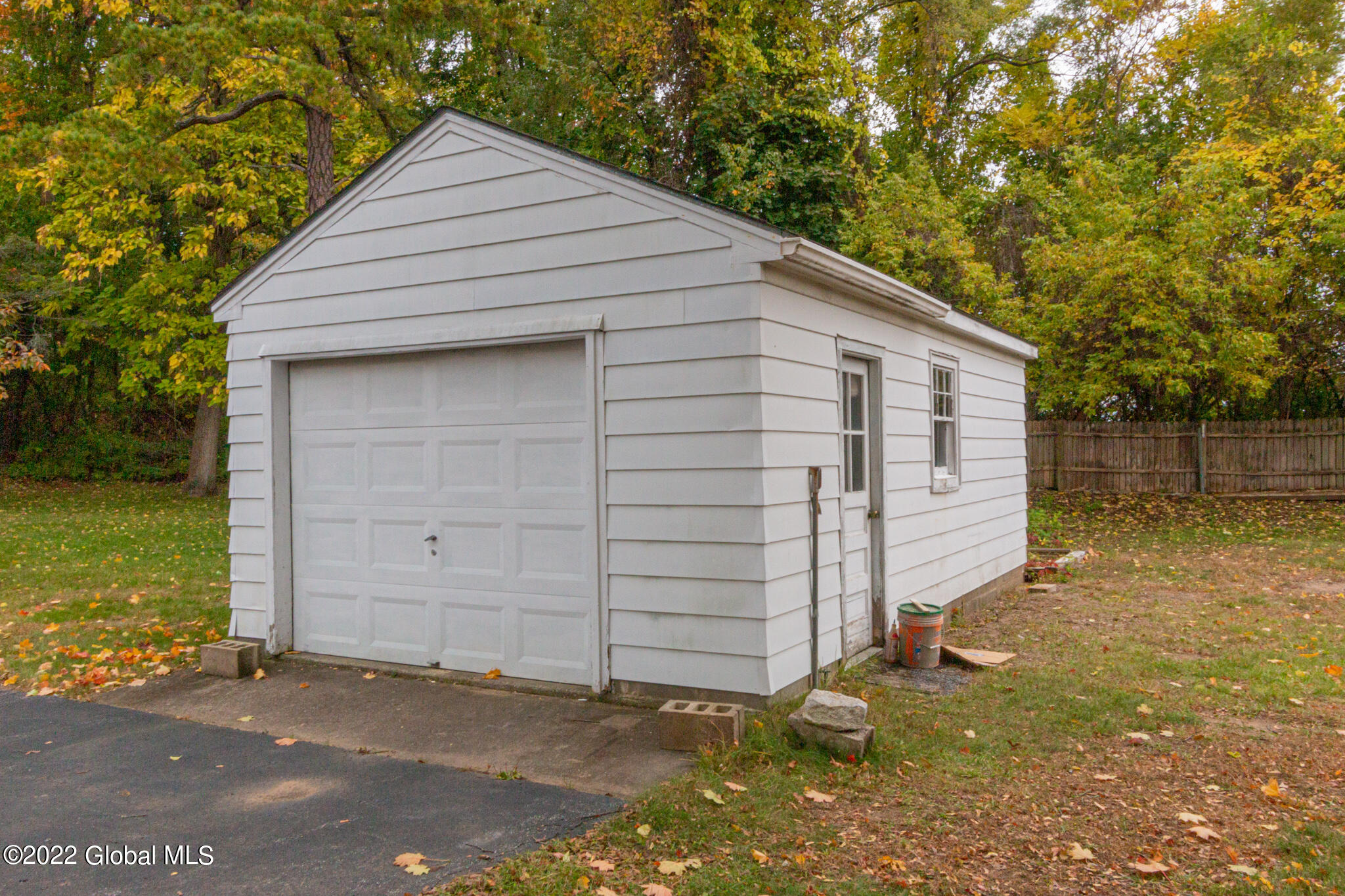 2 Gipp Road Guilderland, NY 12203 - Photo 4 of 26 2 Gipp Rd-04