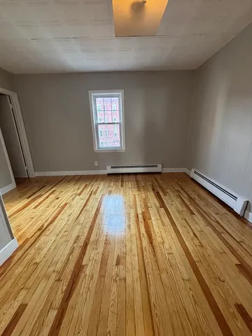 $1,800 | 246 East Dwight Street, Unit 1, Holyoke, MA 01040