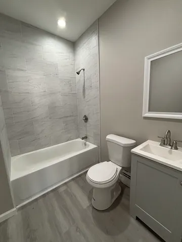 $1,800 | 246 East Dwight Street, Unit 1, Holyoke, MA 01040