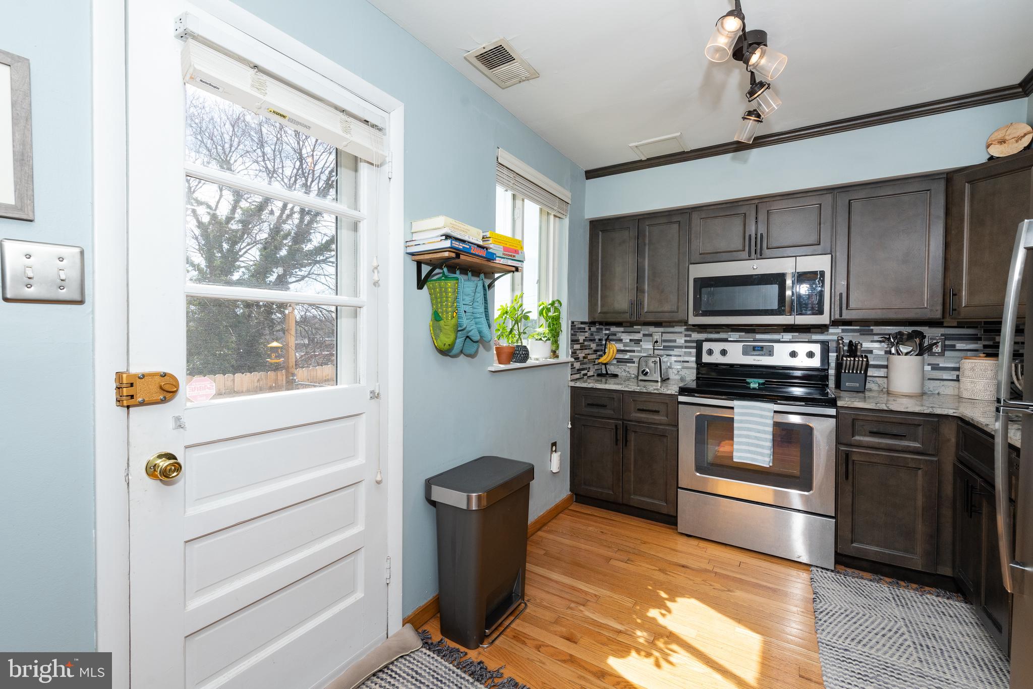 244 Ripka Street Philadelphia, PA 19127 - Photo 4 of 49