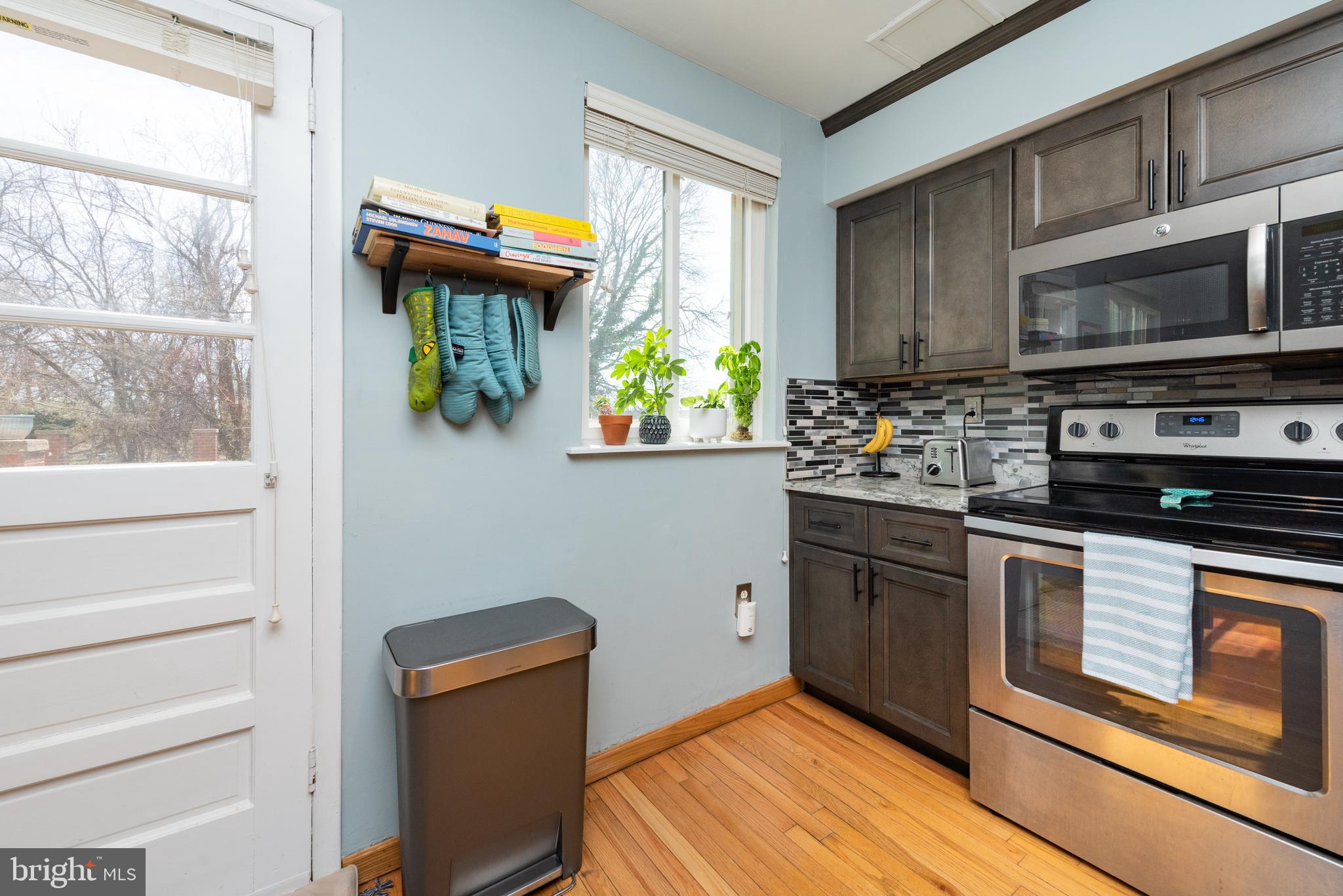 244 Ripka Street Philadelphia, PA 19127 - Photo 5 of 49