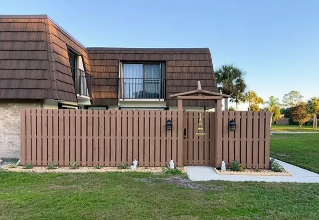 $1,975 | 6164 Southeast Riverboat Drive, Unit 925, Stuart, FL 34997