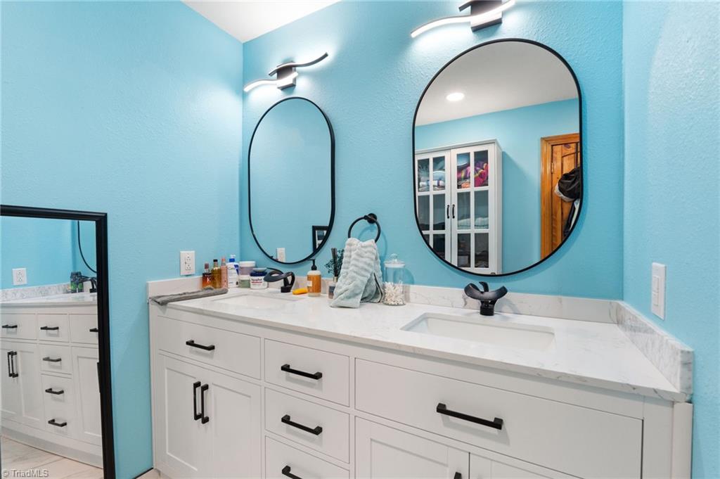 244 Glass Road Mount Airy, NC 27030 - Photo 20 of 40