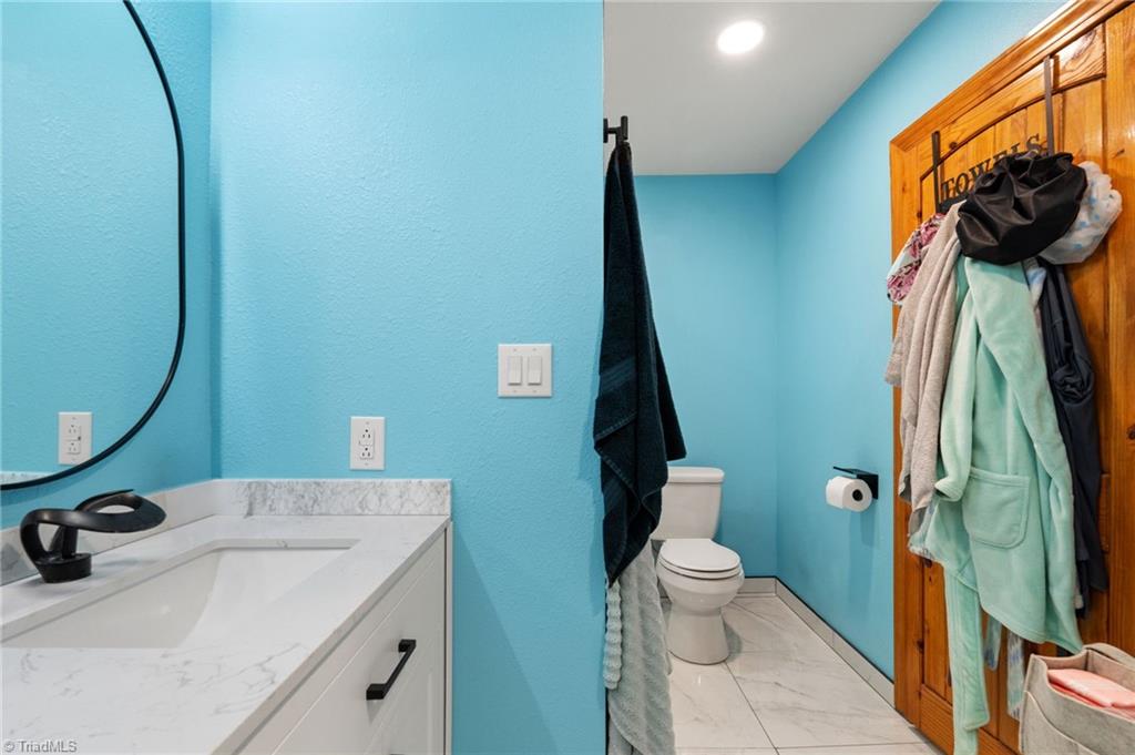 244 Glass Road Mount Airy, NC 27030 - Photo 21 of 40