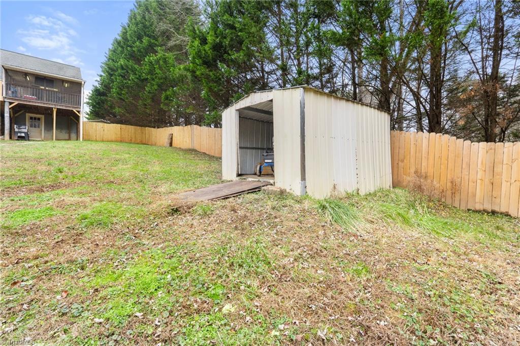 244 Glass Road Mount Airy, NC 27030 - Photo 38 of 40