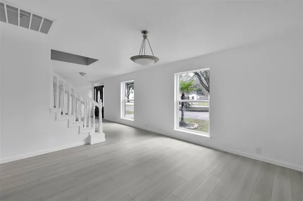 $3,000 | 549 Brandon Road, Conroe, TX 77302