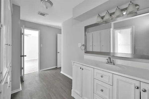 $3,000 | 549 Brandon Road, Conroe, TX 77302