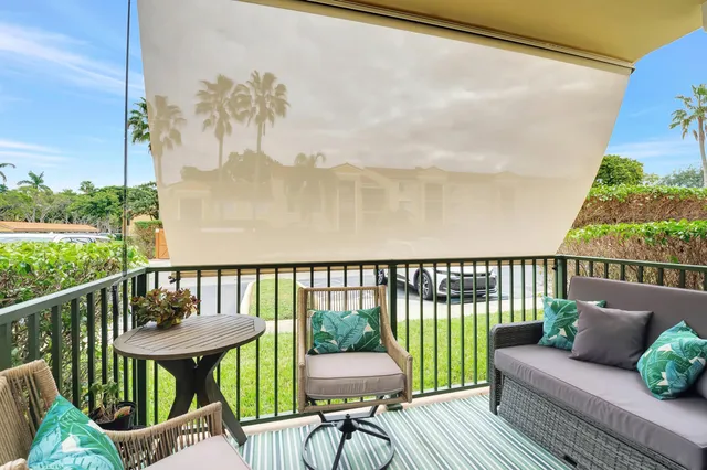 $339,000 | 127 Yacht Club Way, Unit 111, Hypoluxo, FL 33462