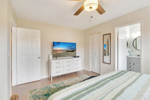 $339,000 | 127 Yacht Club Way, Unit 111, Hypoluxo, FL 33462