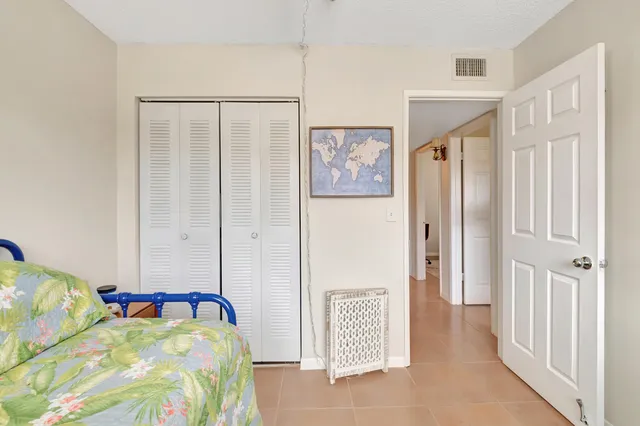 $339,000 | 127 Yacht Club Way, Unit 111, Hypoluxo, FL 33462