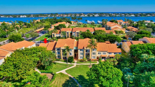 $339,000 | 127 Yacht Club Way, Unit 111, Hypoluxo, FL 33462