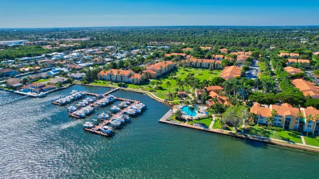 $339,000 | 127 Yacht Club Way, Unit 111, Hypoluxo, FL 33462