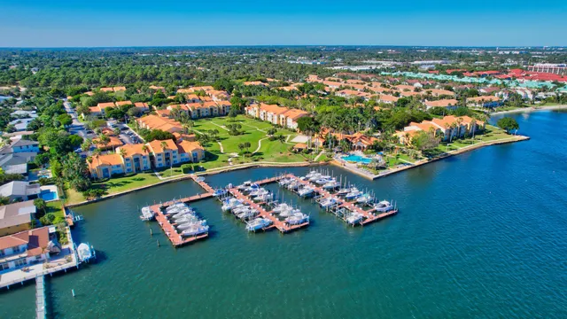 $339,000 | 127 Yacht Club Way, Unit 111, Hypoluxo, FL 33462