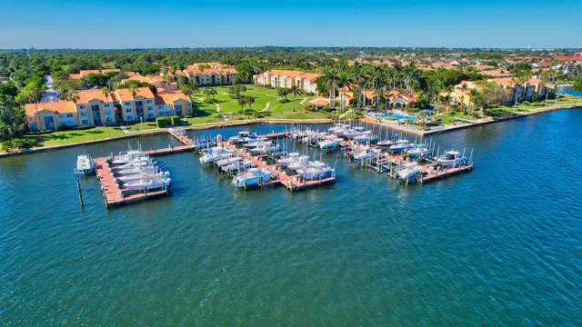 $339,000 | 127 Yacht Club Way, Unit 111, Hypoluxo, FL 33462