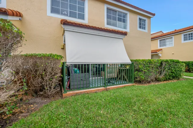 $339,000 | 127 Yacht Club Way, Unit 111, Hypoluxo, FL 33462