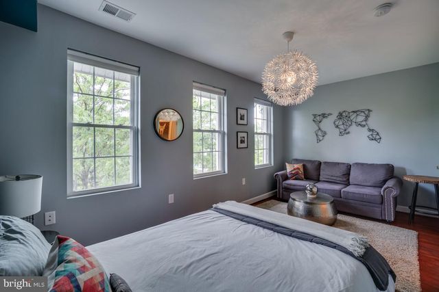 $853,100 | 1326 F Street Northeast, Washington, DC 20002