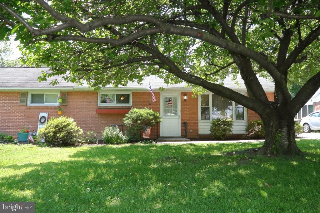 110 Lampeter Road Lancaster, PA 17602 - Photo 1 of 17 Gallery Image 1
