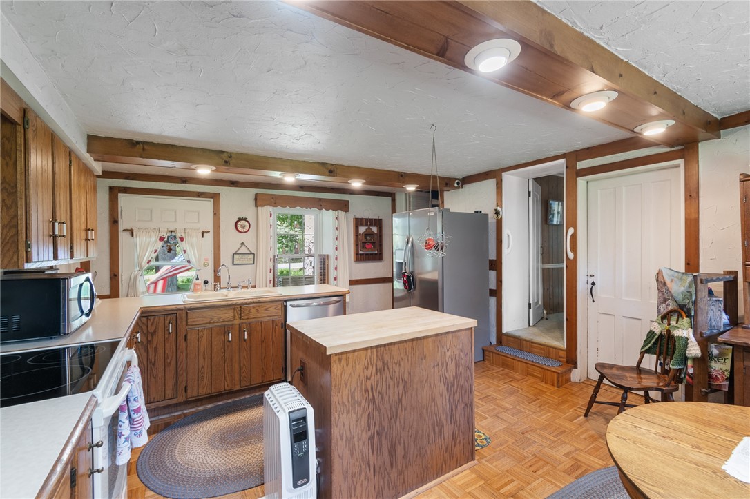 4482 Cory Corners Road Marion, NY 14505 - Photo 5 of 47