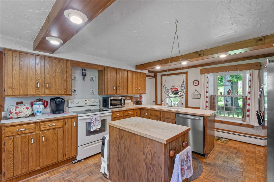 4482 Cory Corners Road Marion, NY 14505 - Photo 6 of 47