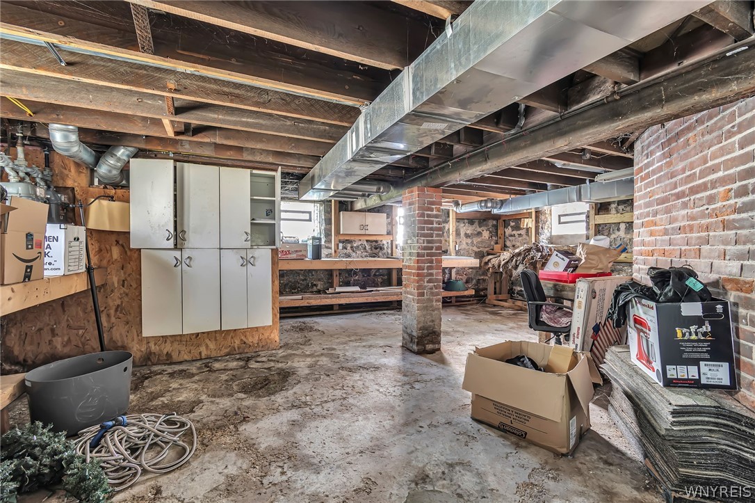 11 15th Street Buffalo, NY 14213 - Photo 33 of 35 Pretty nice Buffalo basement!