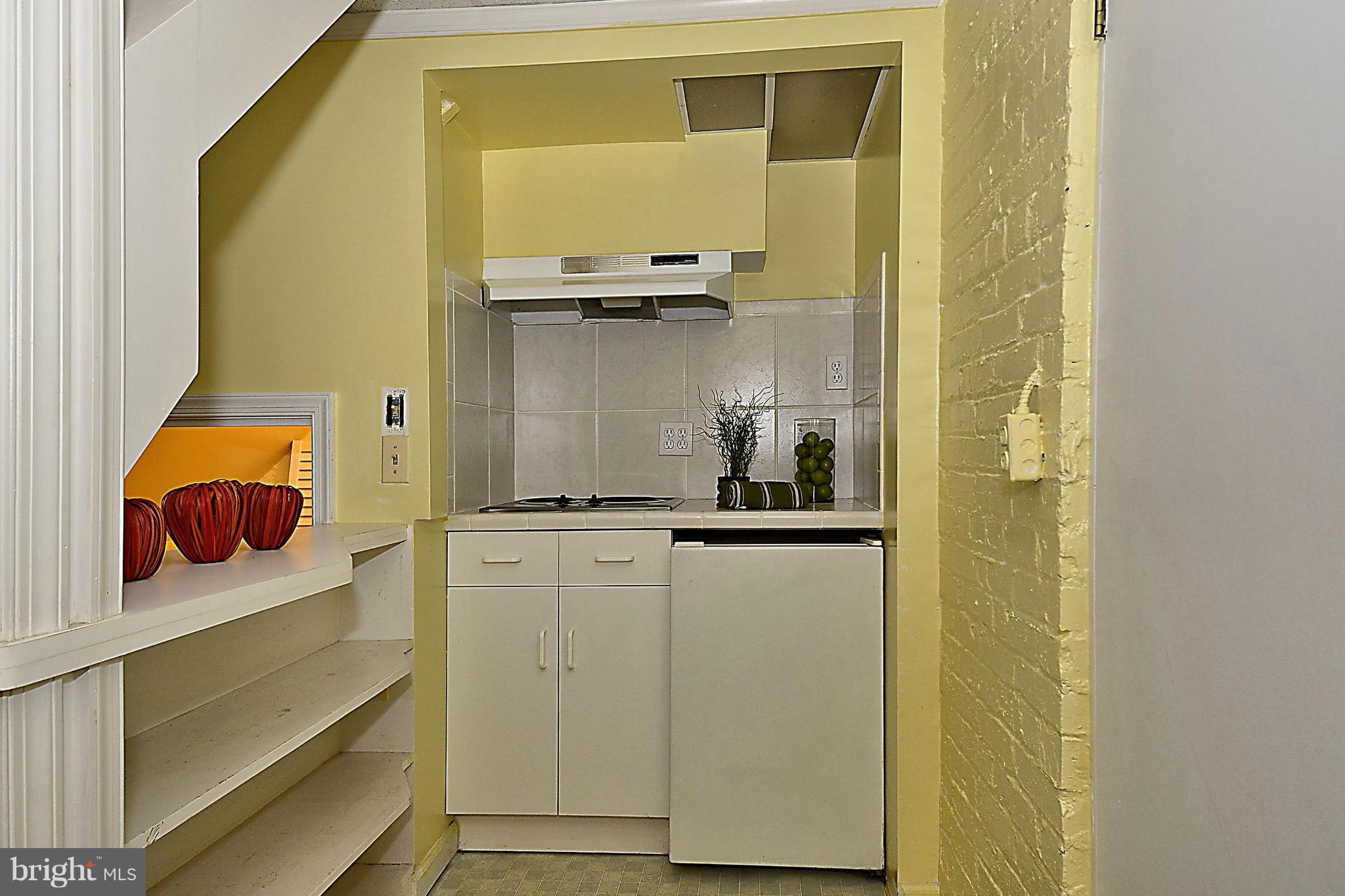 3746 Benton Street Northwest Washington, DC 20007 - Photo 21 of 26 Kitchenette