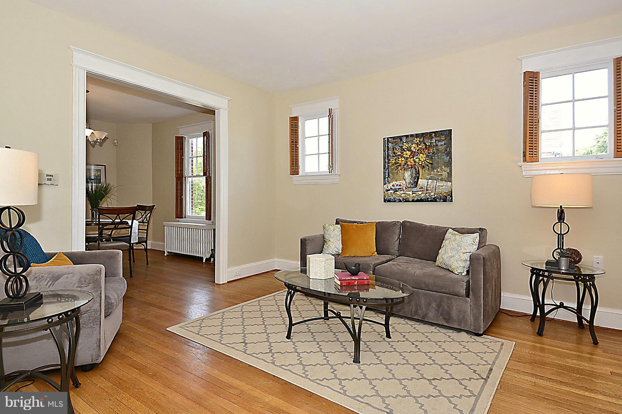 3746 Benton Street Northwest Washington, DC 20007 - Photo 7 of 26 Living Room