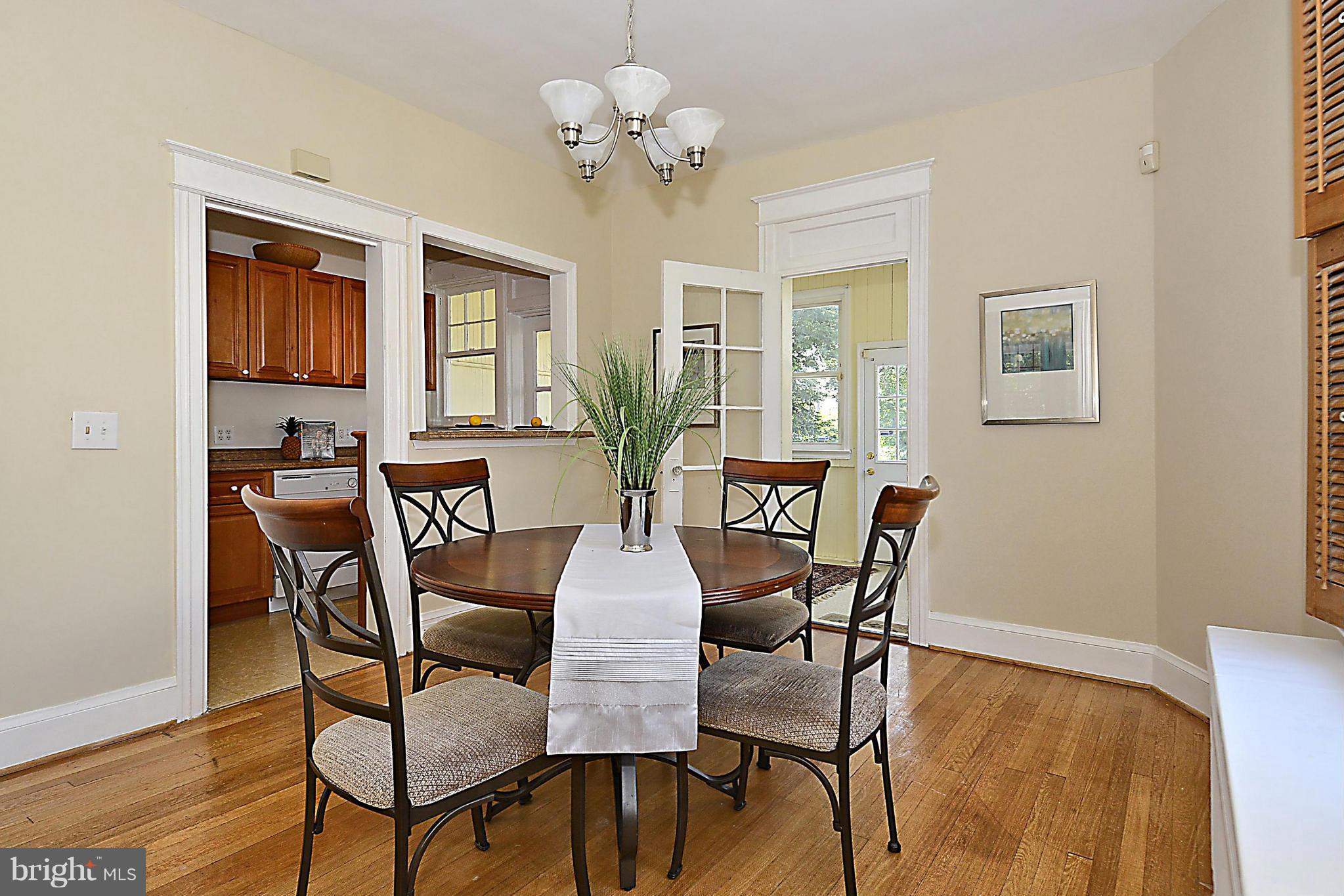 3746 Benton Street Northwest Washington, DC 20007 - Photo 9 of 26 Dining Room