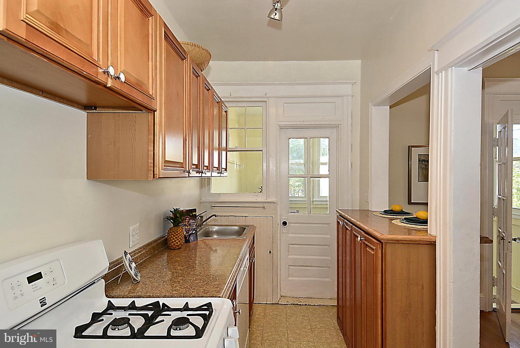 3746 Benton Street Northwest Washington, DC 20007 - Photo 10 of 26 Kitchen