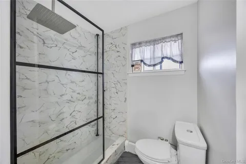 $829,000 | 216 Earle Avenue, Lynbrook, NY 11563