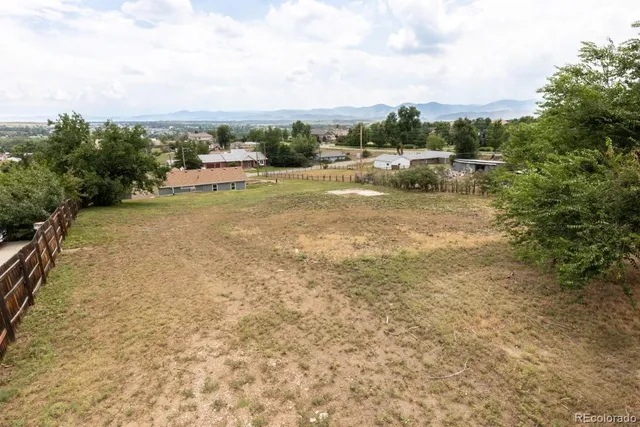 a view of outdoor space and city view