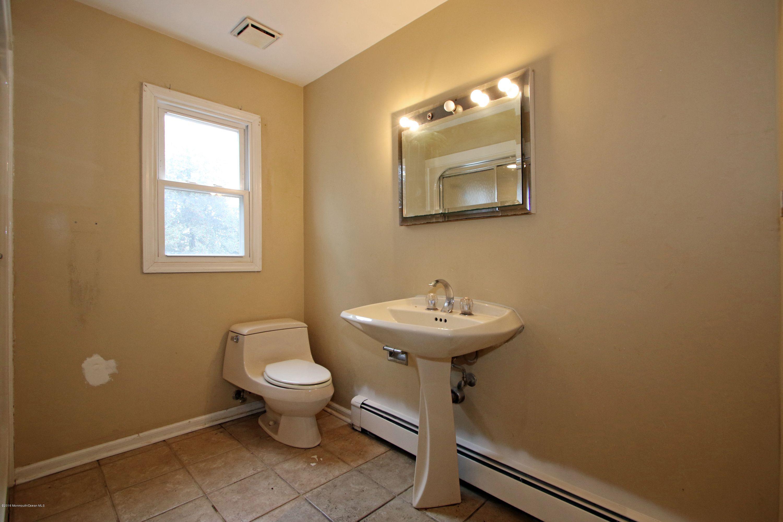 673 Locust Point Road Atlantic Highlands, NJ 07716 - Photo 15 of 32 IMG_8532a