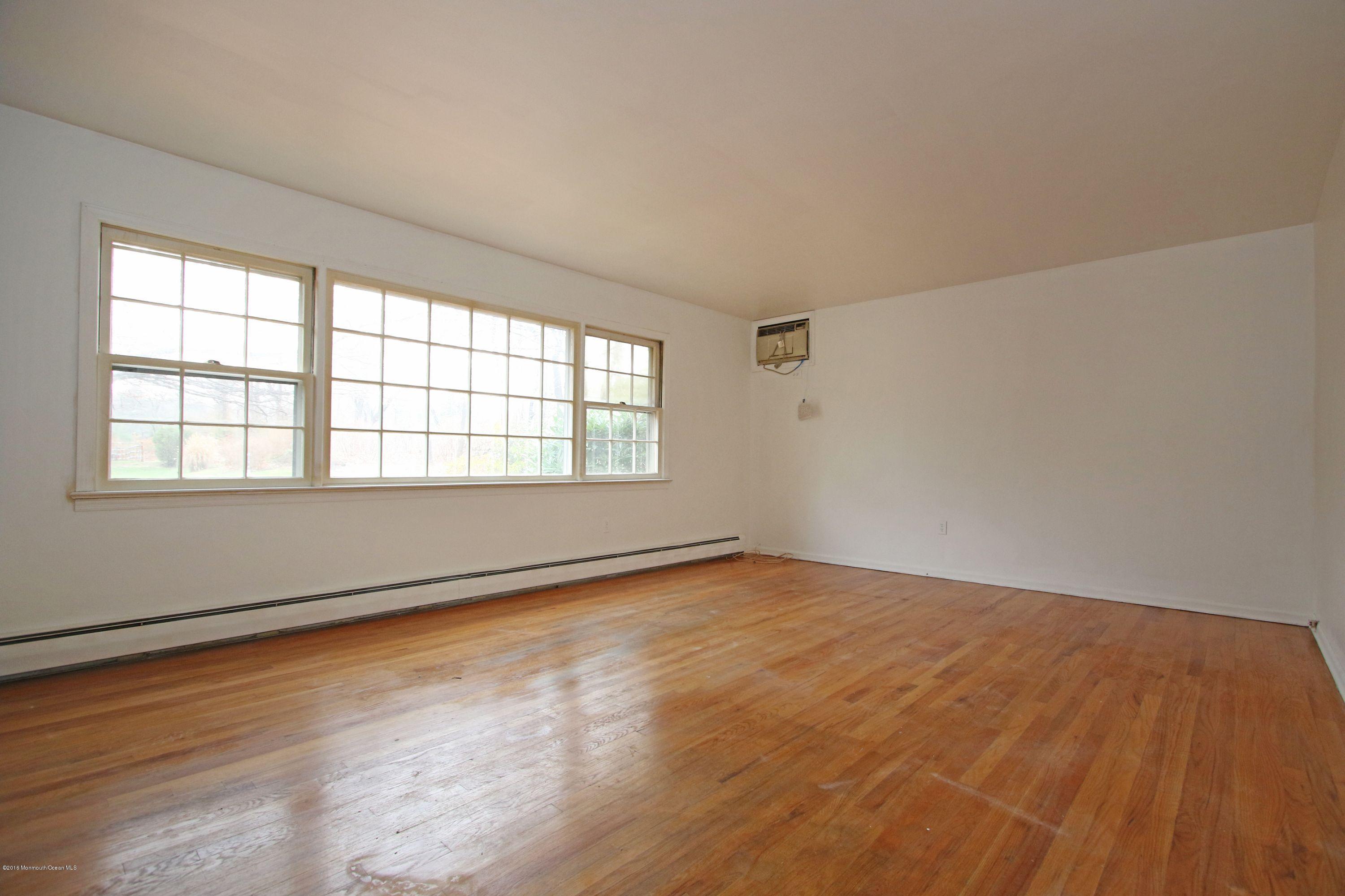 673 Locust Point Road Atlantic Highlands, NJ 07716 - Photo 5 of 32 IMG_8515a