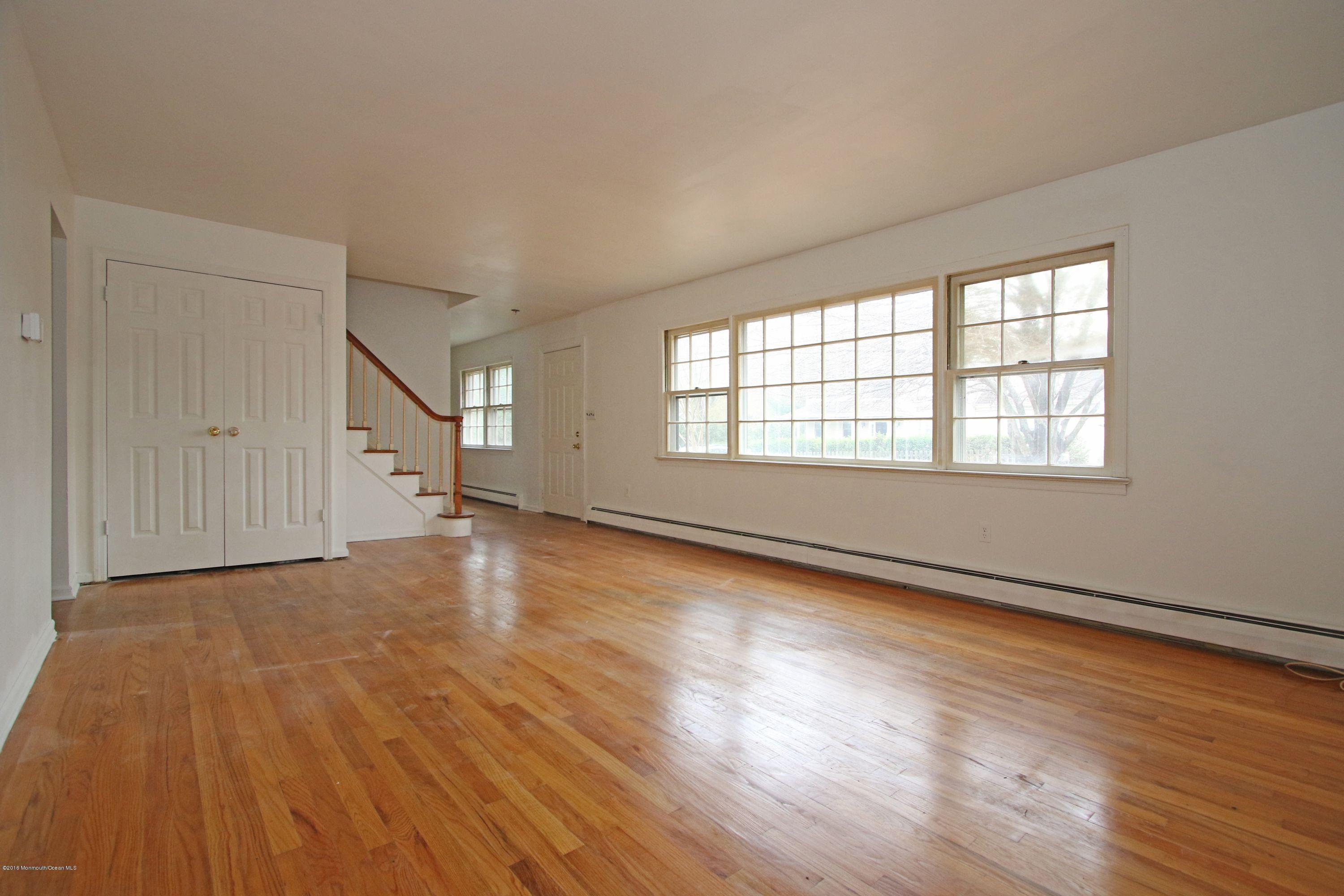 673 Locust Point Road Atlantic Highlands, NJ 07716 - Photo 6 of 32 IMG_8516a