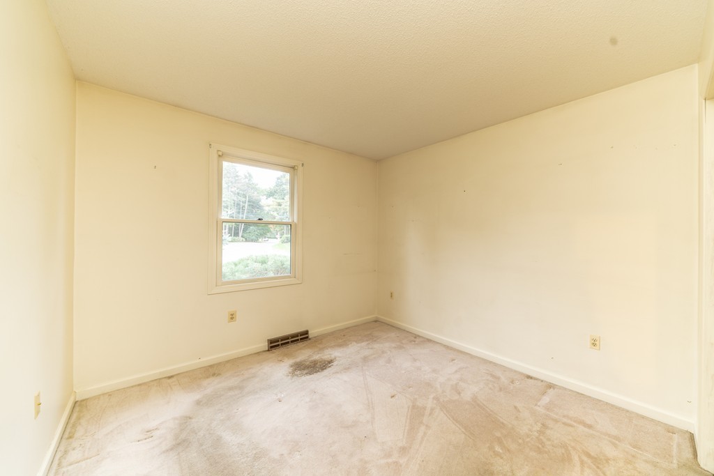 45 Trinity Drive West Springfield, MA 01089 - Photo 12 of 20 Gallery Image 12