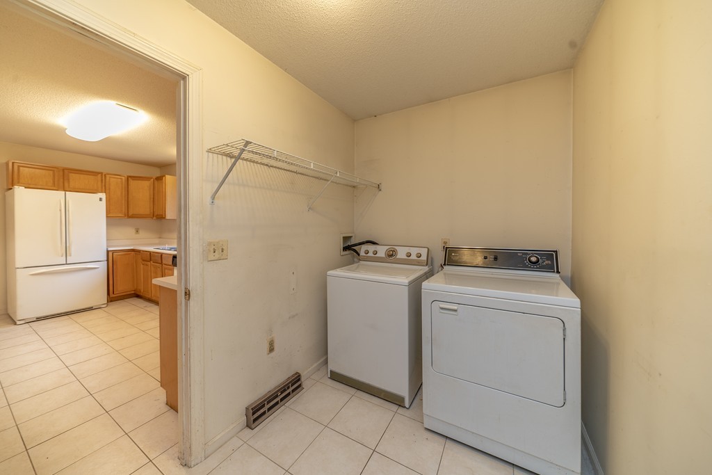 45 Trinity Drive West Springfield, MA 01089 - Photo 9 of 20 Gallery Image 9