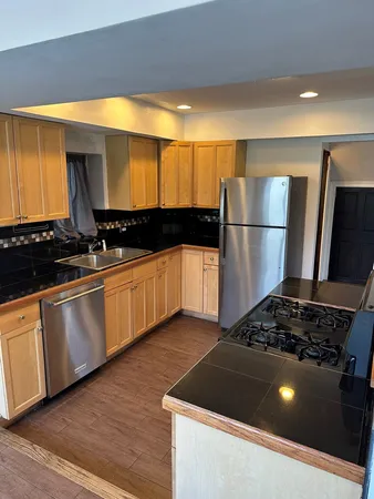 $319,900 | 4737 Winchester Avenue, Lisle, IL 60532