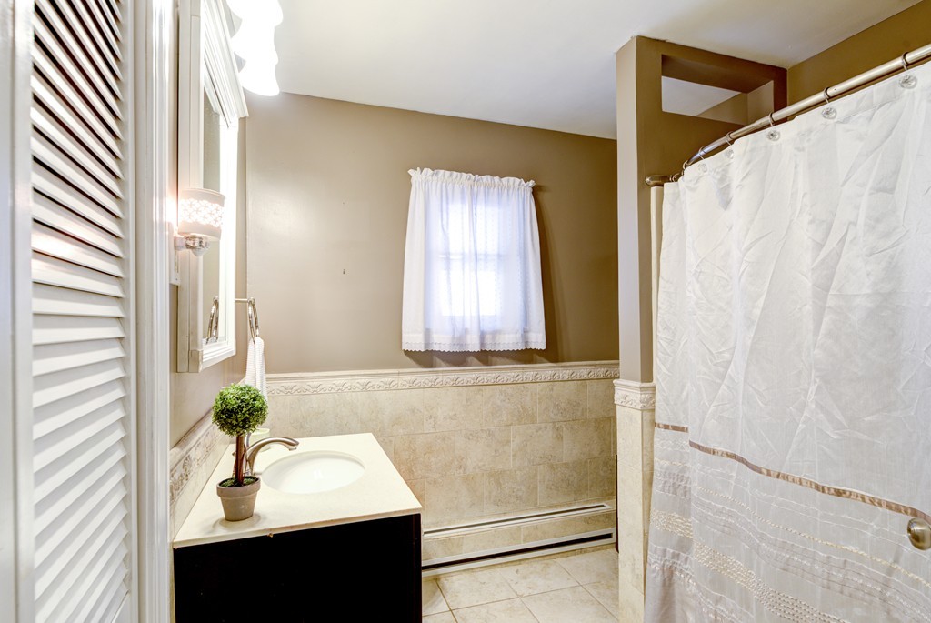 20 Francella Road Methuen, MA 01844 - Photo 17 of 29 Gallery Image 17