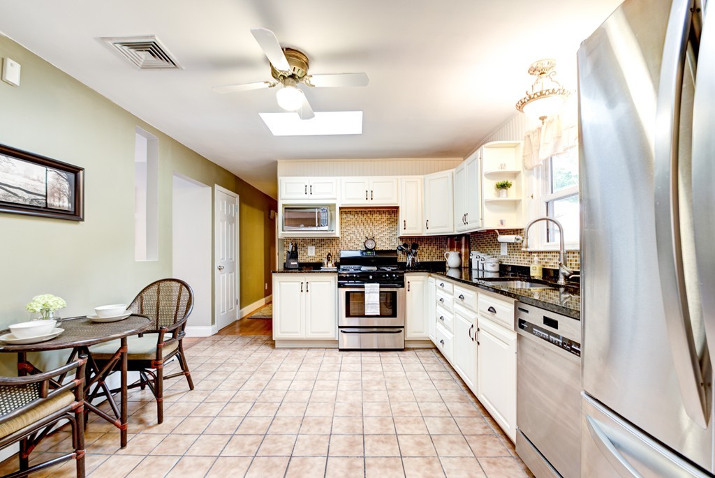 20 Francella Road Methuen, MA 01844 - Photo 3 of 29 Gallery Image 3
