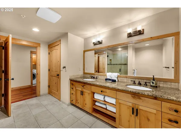 $875,000 | 31254 East Collins Lake Road, Unit 22, Government Camp, OR 97028