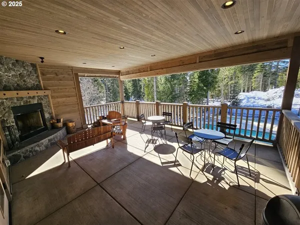 $875,000 | 31254 East Collins Lake Road, Unit 22, Government Camp, OR 97028