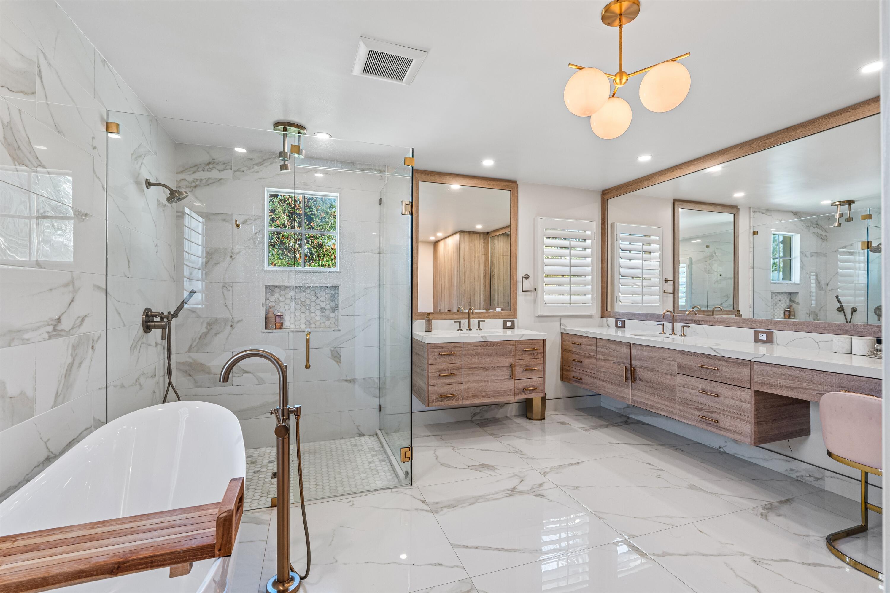 399 Florenada Terrace Boca Raton, FL 33486 - Photo 32 of 39 PRIMARY_BATHROOM_ANGLE_2_DT